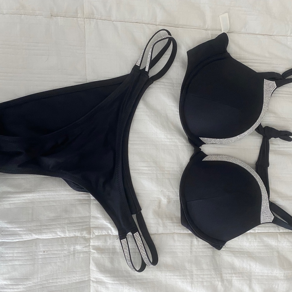 Victoria’s Secret swim